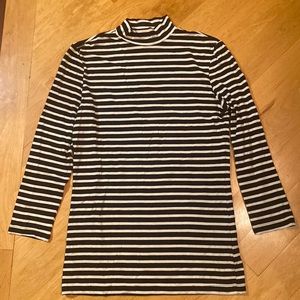 H&M woman’s turtleneck